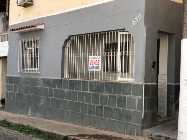 CASA PARA VENDA NO CENTRO